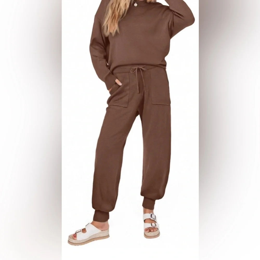 NWT Women's Knit Jogger Lounge Set